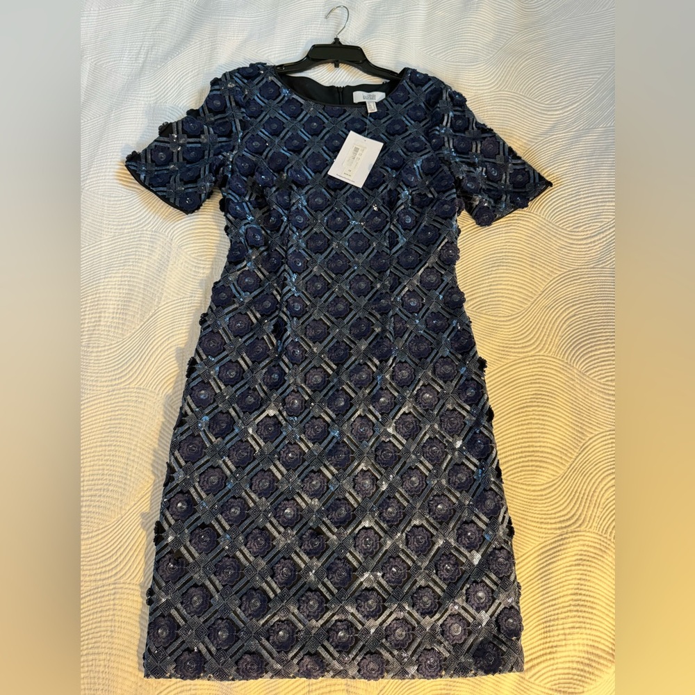 BELLE BADGLEY MISCHKA Formal Cocktail Dress 🤍 Gorgeous detailing and flowers
